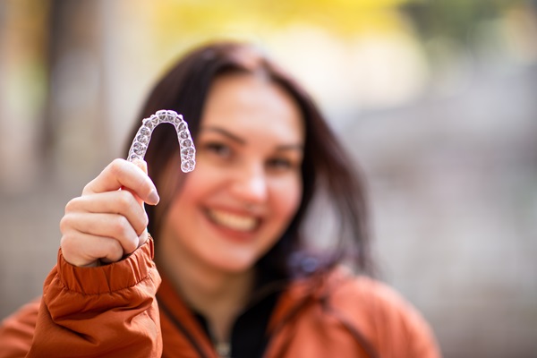 Reasons To Consider Invisalign For Straightening Your Teen&#    ;s Teeth